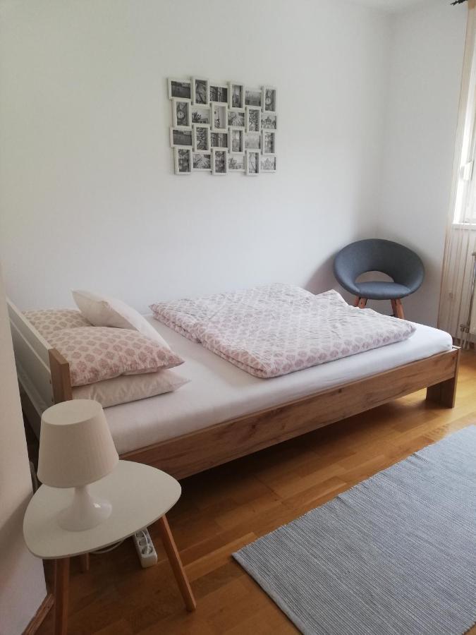 Gold Apartment Шопрон Екстериор снимка