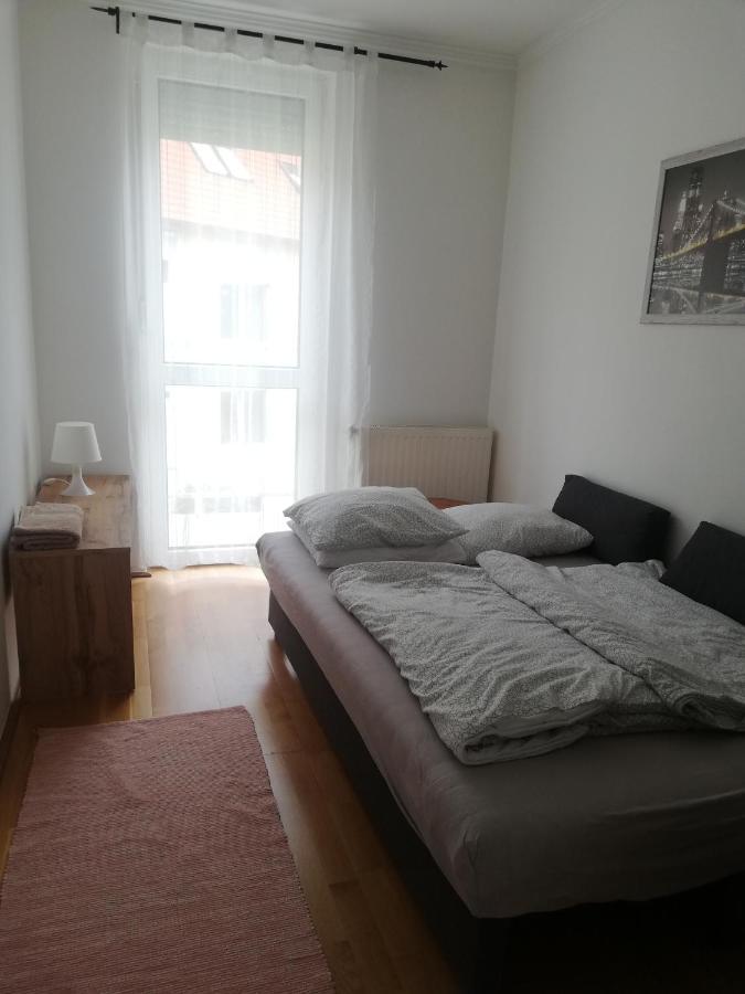 Gold Apartment Шопрон Екстериор снимка